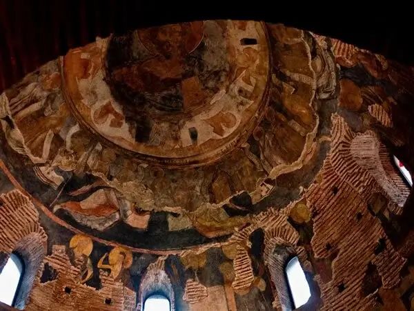 Cúpula interior de la Iglesia de San Jorge